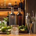 Ron blanco vs ron añejo: usos en cócteles, notas de cata y qué botella conviene tener en casa