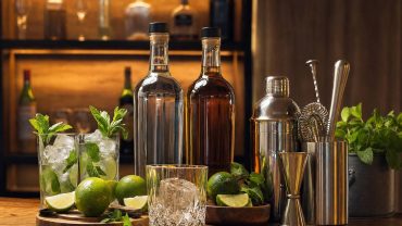 Ron blanco vs ron añejo: usos en cócteles, notas de cata y qué botella conviene tener en casa